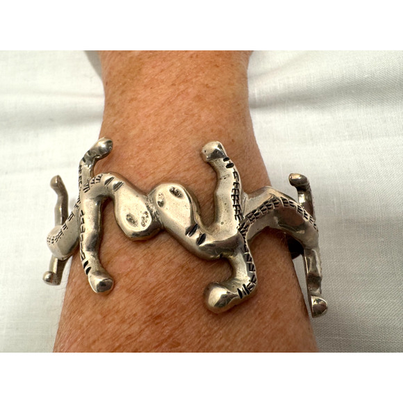 Vintage Native American Cuff Bracelet Double Snake Eyes Lizards Sterling 56 gr - Picture 4 of 8